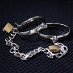 Metal Hand Cuff for Men 7 cm - Image 2